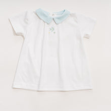 Load image into Gallery viewer, Boy Pleated Hand Embroidered Short Sleeve Shirt: Fish, Sample Size 3T
